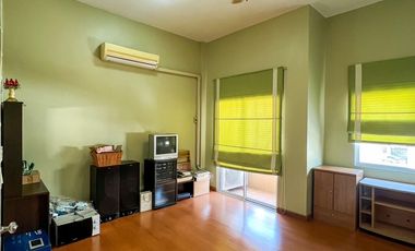 Prime-Location Home Office on Navamin Road! Move-in ready, ideal for both residential and office use. For sale: Prinluck Navamin 54