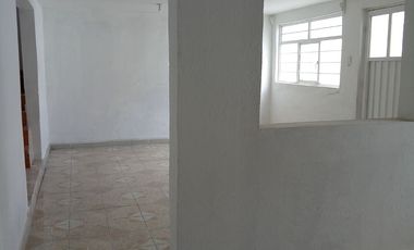 CASA PARA INVERSION SOBRE AVENIDA PARA USO COMERCIAL EN METEPEC