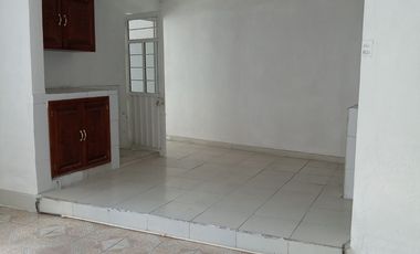 CASA PARA INVERSION SOBRE AVENIDA PARA USO COMERCIAL EN METEPEC