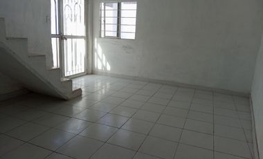 CASA PARA INVERSION SOBRE AVENIDA PARA USO COMERCIAL EN METEPEC