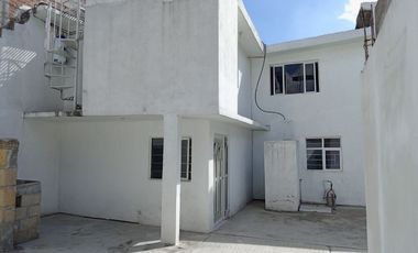 CASA PARA INVERSION SOBRE AVENIDA PARA USO COMERCIAL EN METEPEC