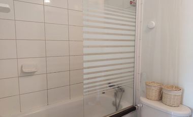 Amplio Depto. 3D/1B con Terraza y Vista a Cordillera | A Pasos de Metro EcuadorPrecio: $395.000