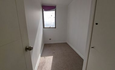 Amplio Depto. 3D/1B con Terraza y Vista a Cordillera | A Pasos de Metro EcuadorPrecio: $395.000