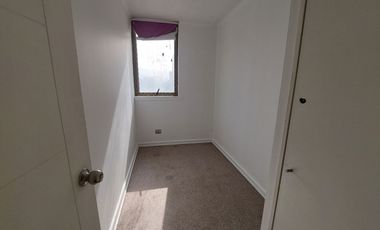 Amplio Depto. 3D/1B con Terraza y Vista a Cordillera | A Pasos de Metro EcuadorPrecio: $395.000