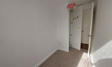 Amplio Depto. 3D/1B con Terraza y Vista a Cordillera | A Pasos de Metro EcuadorPrecio: $395.000