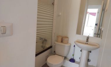 Amplio Depto. 3D/1B con Terraza y Vista a Cordillera | A Pasos de Metro EcuadorPrecio: $395.000