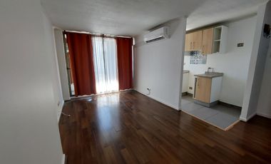 Amplio Depto. 3D/1B con Terraza y Vista a Cordillera | A Pasos de Metro EcuadorPrecio: $395.000