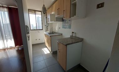 Amplio Depto. 3D/1B con Terraza y Vista a Cordillera | A Pasos de Metro EcuadorPrecio: $395.000