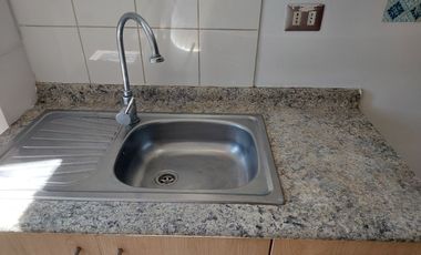 Amplio Depto. 3D/1B con Terraza y Vista a Cordillera | A Pasos de Metro EcuadorPrecio: $395.000