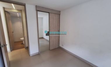 Se arrienda apartamento en el sector La Tablaza COD-525881