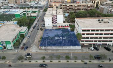 OCASION COMERCIAL TERRENO DE 1203.78 m2 EN ESQUINA