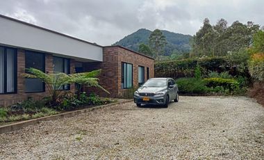 VENDO CASA CAMPESTRE EN LA CEJA ANTIOQUIA, 3 HABITACIONES MAS SERVICIO