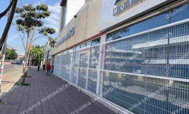 Renta Bodega con local en El Centro de Guadalajara, perfecto para venta al publico, almacen y centro de distribución