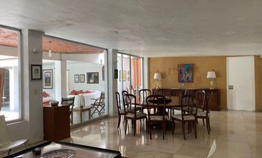 VENDO MAGNÍFICA CASA EN JARDINES DE CUERNAVACA (ZONA DORADA), UN NIVEL, SEGURIDAD