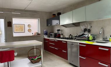VENDO MAGNÍFICA CASA EN JARDINES DE CUERNAVACA (ZONA DORADA), UN NIVEL, SEGURIDAD