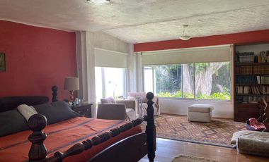 VENDO MAGNÍFICA CASA EN JARDINES DE CUERNAVACA (ZONA DORADA), UN NIVEL, SEGURIDAD