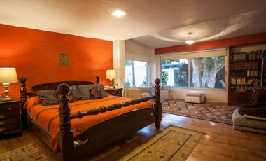 VENDO MAGNÍFICA CASA EN JARDINES DE CUERNAVACA (ZONA DORADA), UN NIVEL, SEGURIDAD