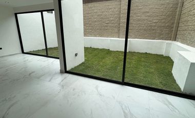 RENTA DE CASA NUEVA EN LOMAS DE ANGELÓPOLIS 2, PUEBLA