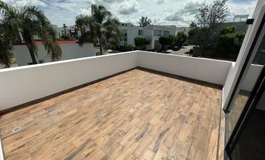 RENTA DE CASA NUEVA EN LOMAS DE ANGELÓPOLIS 2, PUEBLA