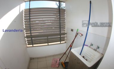 Arrendamos Depto. en pleno centro con hermosa vista a la cordillera