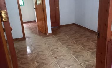 Casa con 3 apartamentos independientes