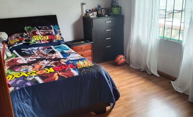 Casa con 3 apartamentos independientes