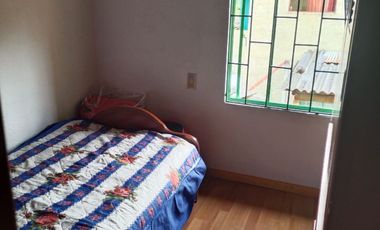 Casa con 3 apartamentos independientes