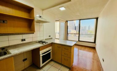 Oportunidad: Se Vende Departamento Metro Santa Ana + Bodega. Vivir o Inversión