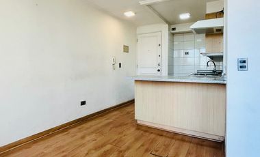 Oportunidad: Se Vende Departamento Metro Santa Ana + Bodega. Vivir o Inversión