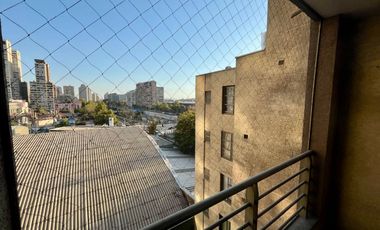 Oportunidad: Se Vende Departamento Metro Santa Ana + Bodega. Vivir o Inversión