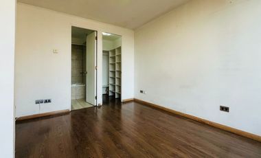 Oportunidad: Se Vende Departamento Metro Santa Ana + Bodega. Vivir o Inversión