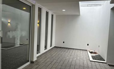 Casa en Venta Univel en Villas del Descanso