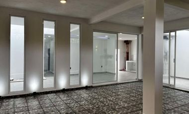 Casa en Venta Univel en Villas del Descanso