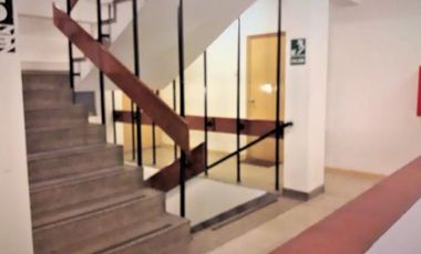- ¡OFICINA EN VENTA EN EL CORAZÓN DE BARRANCO! ¡Ubicación Privilegiada y Acceso Fácil!