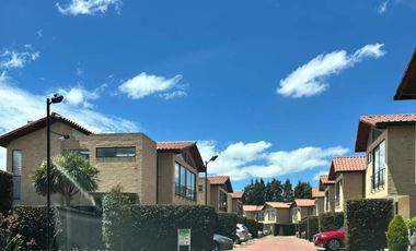 ARRIENDO CASA CONJUNTO BOSQUE MADERO, CAJICA – CUNDINAMARCA.