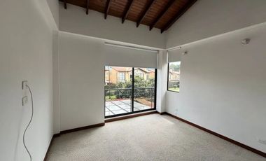 ARRIENDO CASA CONJUNTO BOSQUE MADERO, CAJICA – CUNDINAMARCA.