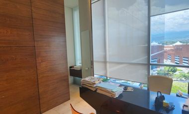 Venta Local en Corporativo Atrás de Averanda