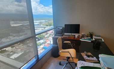 Venta Local en Corporativo Atrás de Averanda