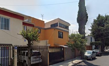 CASA EN VENTA COLONIA JARDINES DEL SUR POR REMATE, EXCELENTE OPORTUNIDAD!