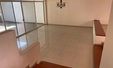 CASA EN FRACCIONAMIENTO EN UN NIVEL, 3 RECAMARAS Y BUNGALOW EN CUERNAVACA, MORELOS.