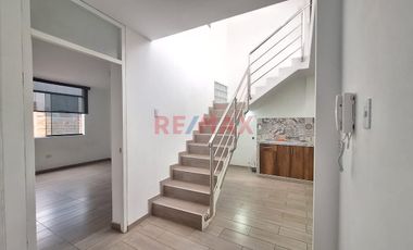 Alquilo Departamento 3Er Piso 150M2 Mas Azotea Urb. Los Jardines