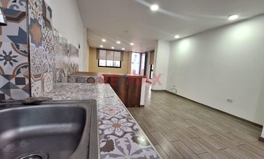 Alquilo Departamento 3Er Piso 150M2 Mas Azotea Urb. Los Jardines