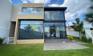 CASA en VENTA en LOS OLIVOS TRES MARÍAS