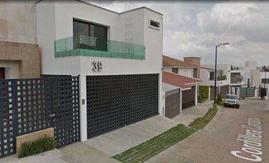 CASA EN VENTA EN RESIDENCIAL LAS CUMBRES, XALAPA, VERACRUZ.