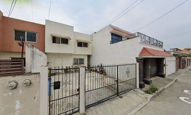 CASA EN VENTA EN INSURGENTES, POZA RICA, VERACRUZ.
