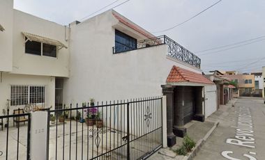 CASA EN VENTA EN INSURGENTES, POZA RICA, VERACRUZ.