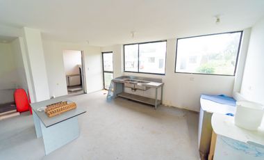 PROPIEDAD EN VENTA - 859MTS - LATACUNGA