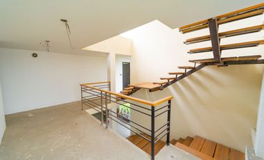 PROPIEDAD EN VENTA - 859MTS - LATACUNGA