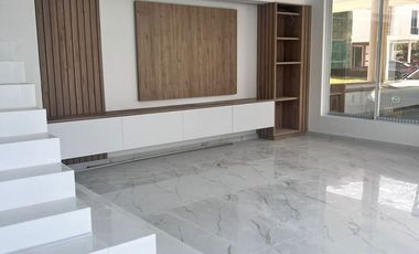 CASA CONDOMINIO JAMUNDIADI PARA ESTRENAR