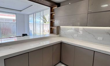 CASA CONDOMINIO JAMUNDIADI PARA ESTRENAR